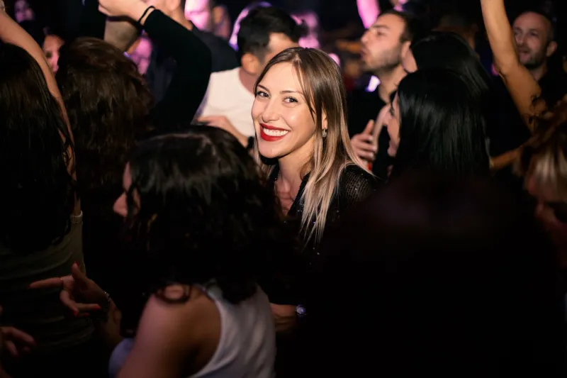 Rope Drops, Open Floors: Why Clubs Are Killing the VIP Cage